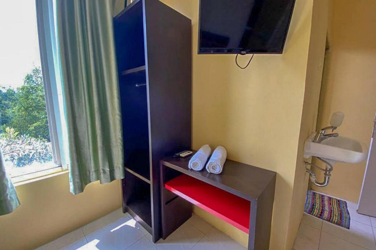 Rama Shinta Homestay Near Gembiral Loka Zoo Redpartner Джокьякарта Экстерьер фото